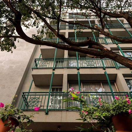 Bougainvilla Apartment Surat Bagian luar foto